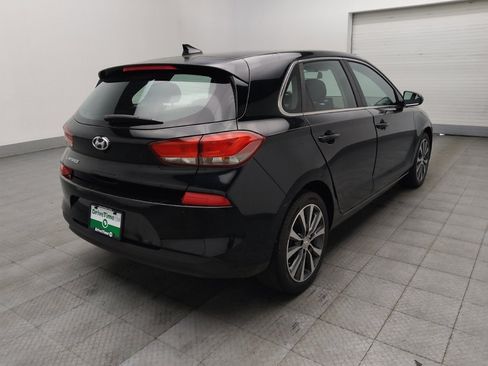 Used 2018 Hyundai Elantra GT FWD image 9