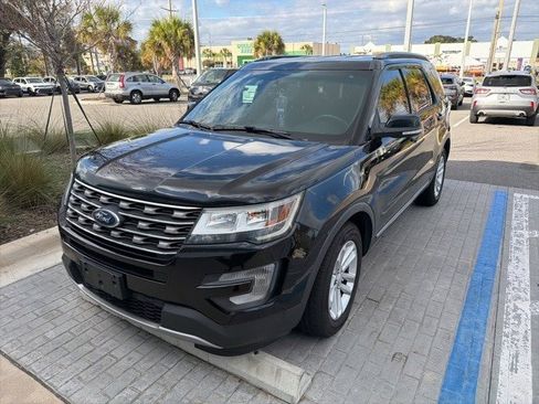 Used 2017 Ford Explorer XLT w/ Equipment Group 201A image 15