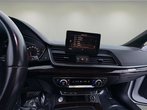 Used 2019 Audi Q5 2.0T Premium w/ Convenience Package image 15