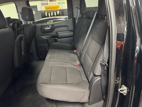 Used 2021 Chevrolet Silverado 1500 Custom Trail Boss w/ Realtree Special Edition image 12