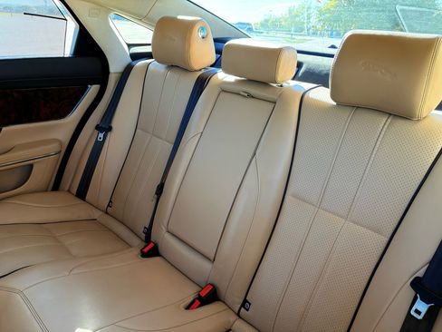 Used 2014 Jaguar XJ L Portfolio image 59