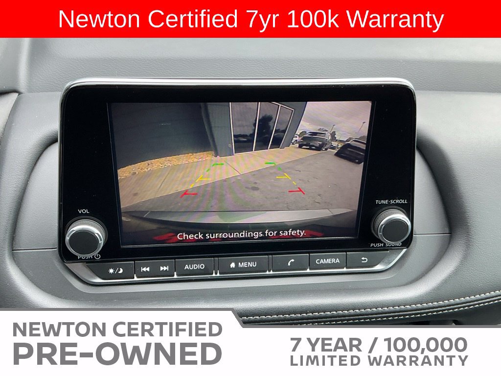 Used 2024 Nissan Rogue S AWD/4WD image 11