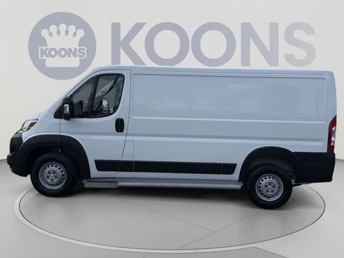 Used 2025 RAM ProMaster 2500 w/ U-Haul Equipment Group FWD image 2