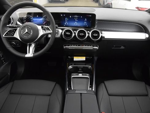 New 2026 Mercedes-Benz GLB 250 image 20