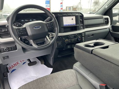 Used 2024 Ford F250 XLT image 11