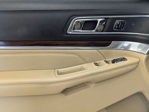 Used 2017 Ford Explorer Limited w/ Equipment Group 301A image 13