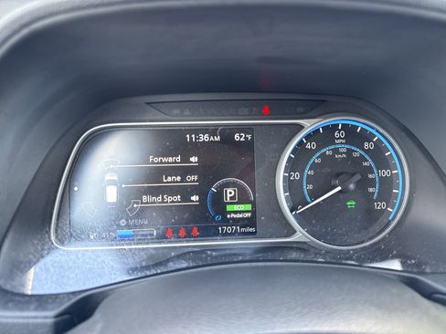 Certified 2024 Nissan Leaf SV Plus FWD image 3