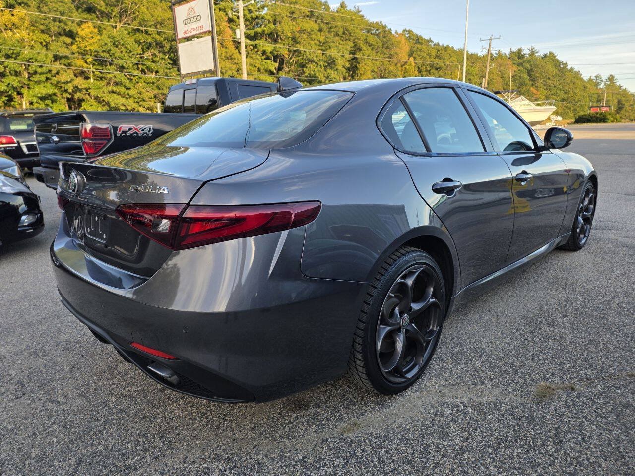Used 2017 Alfa Romeo Giulia Ti w/ TI 19" Sport Package AWD/4WD image 10