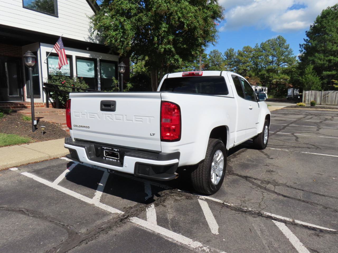 Used 2022 Chevrolet Colorado LT w/ Fleet Safety Package RWD image 8