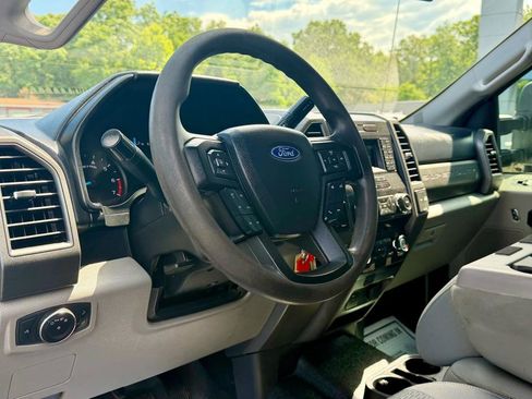 Used 2019 Ford F250 XL w/ Power Equipment Group AWD/4WD image 17