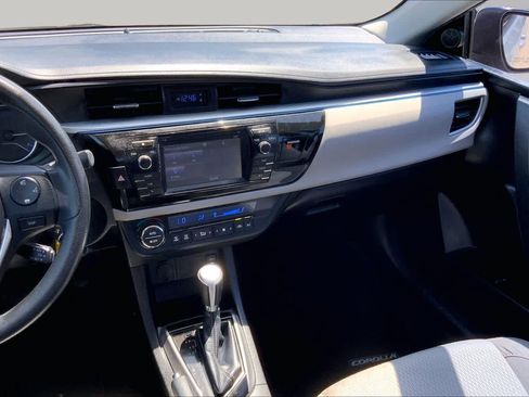 Used 2016 Toyota Corolla LE FWD image 7