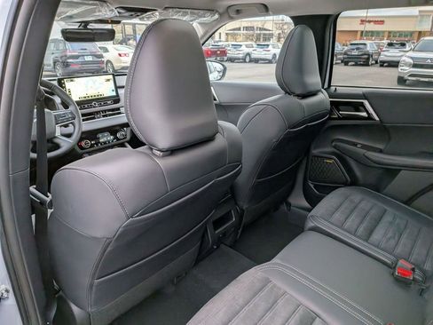 New 2026 Mitsubishi Outlander SE image 26