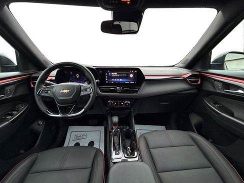 Used 2024 Chevrolet TrailBlazer RS w/ Convenience Package image 29