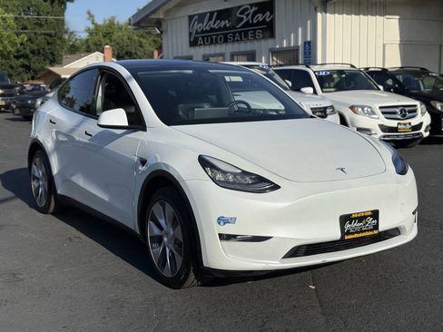 Used 2020 Tesla Model Y Long Range AWD/4WD image 5