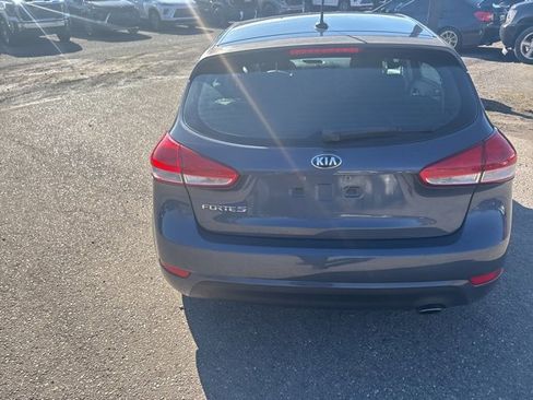 Used 2016 Kia Forte LX image 4