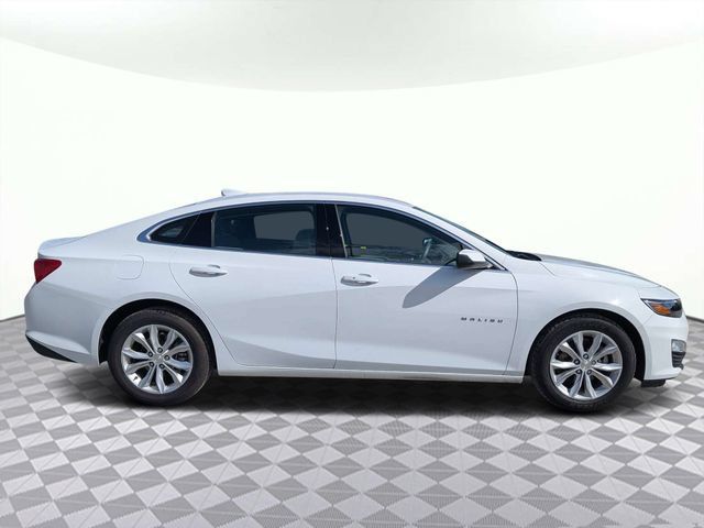 Used 2025 Chevrolet Malibu LT FWD image 3