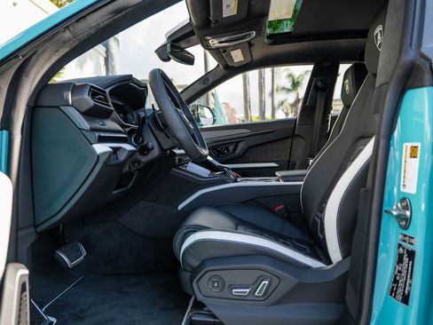 New 2026 Lamborghini Urus SE image 14