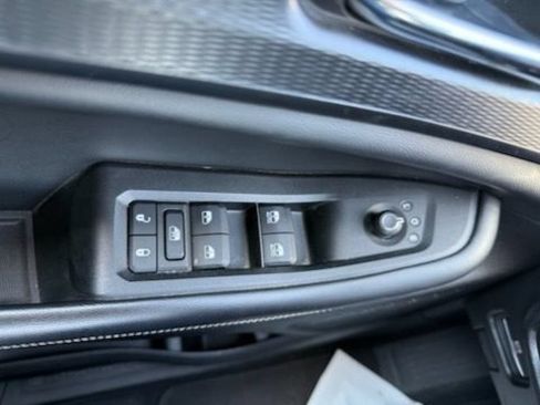 Used 2023 Jeep Grand Cherokee L Laredo AWD/4WD image 33