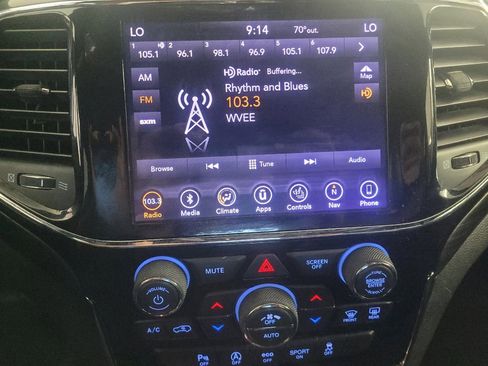 Used 2019 Jeep Grand Cherokee Altitude RWD image 25
