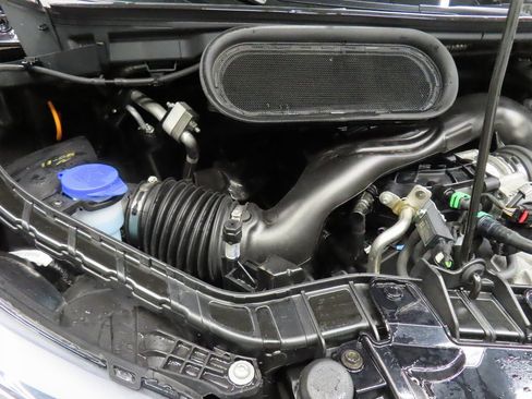 Used 2024 Ford Transit 350 XLT image 26