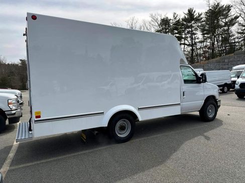 New 2027 Ford E-350 and Econoline 350 Super Duty w/ Power Equipment Group RWD image 3