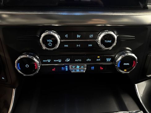 Used 2022 Ford F150 Lariat AWD/4WD image 36