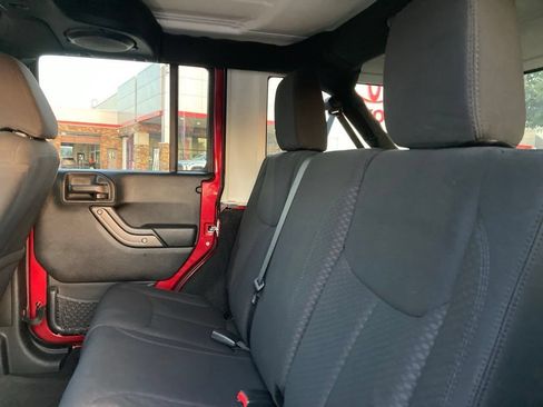 Used 2013 Jeep Wrangler Unlimited Sport AWD/4WD image 11