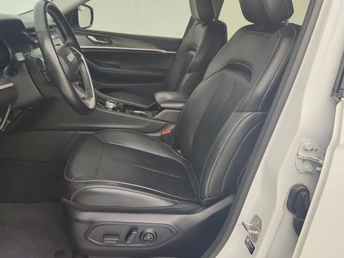 Used 2022 Jeep Grand Cherokee L Limited image 17