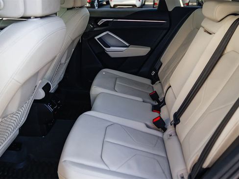 Used 2022 Audi Q3 2.0T Premium w/ Convenience Package image 18