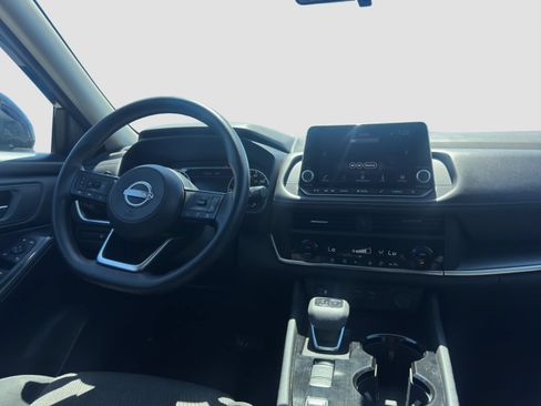 Used 2024 Nissan Rogue SV FWD image 14