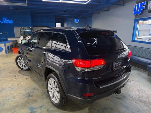 Used 2017 Jeep Grand Cherokee Limited w/ Luxury Group II image 3