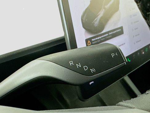 Used 2022 Tesla Model Y Performance AWD/4WD image 24