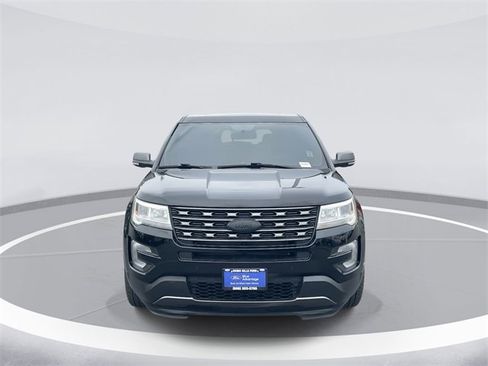 Certified 2017 Ford Explorer XLT w/ Equipment Group 202A image 2