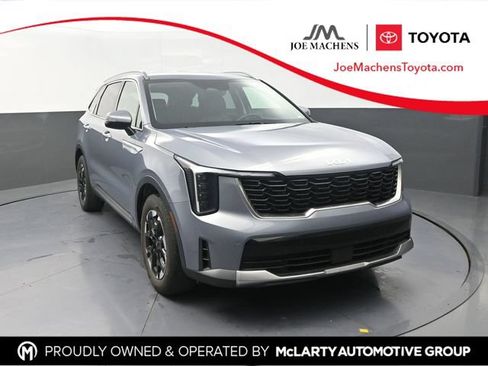 Used 2024 Kia Sorento S FWD image 1