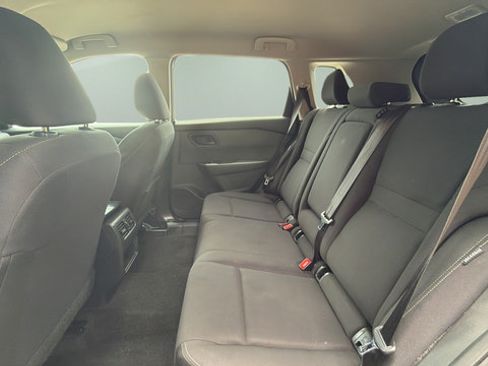 Used 2024 Nissan Rogue S AWD/4WD image 13