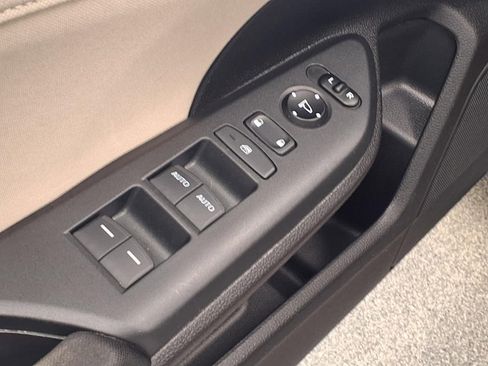 Used 2020 Honda Civic EX image 13