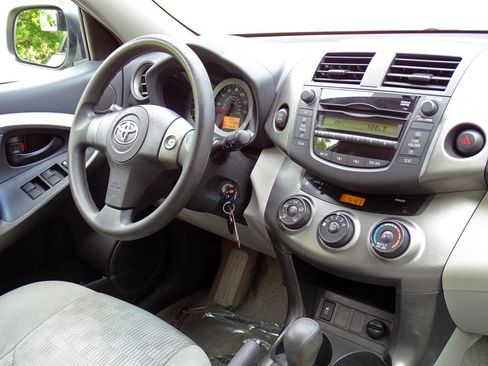 Used 2010 Toyota RAV4 4WD V6 image 24