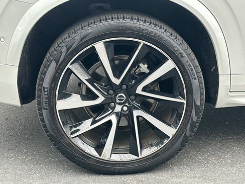 Certified 2023 Volvo XC90 B6 Plus w/ Protection Package Premier image 28