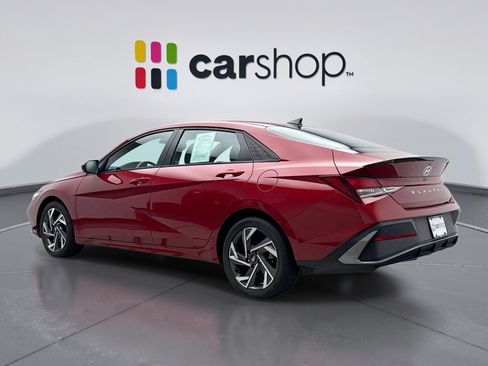 Used 2025 Hyundai Elantra Sport FWD image 3