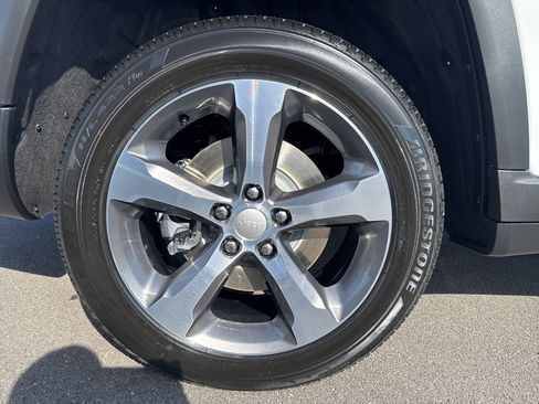 New 2025 Jeep Grand Cherokee L Limited w/ Luxury Tech Group II image 14