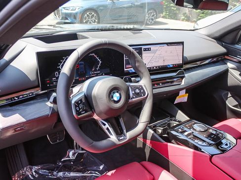 New 2027 BMW 530i RWD image 16
