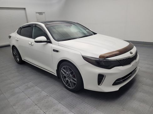 Used 2018 Kia Optima SX w/ Technology Package FWD image 11