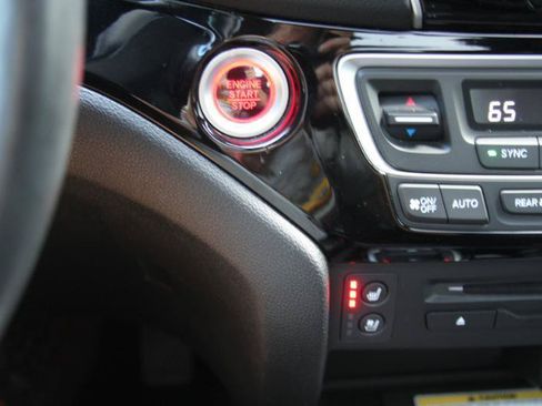 Used 2020 Honda Pilot Black Edition image 38