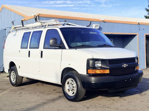 Used 2013 Chevrolet Express 2500 image 1