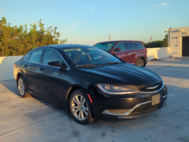 Used 2015 Chrysler 200 Limited w/ Convenience Group FWD image 3