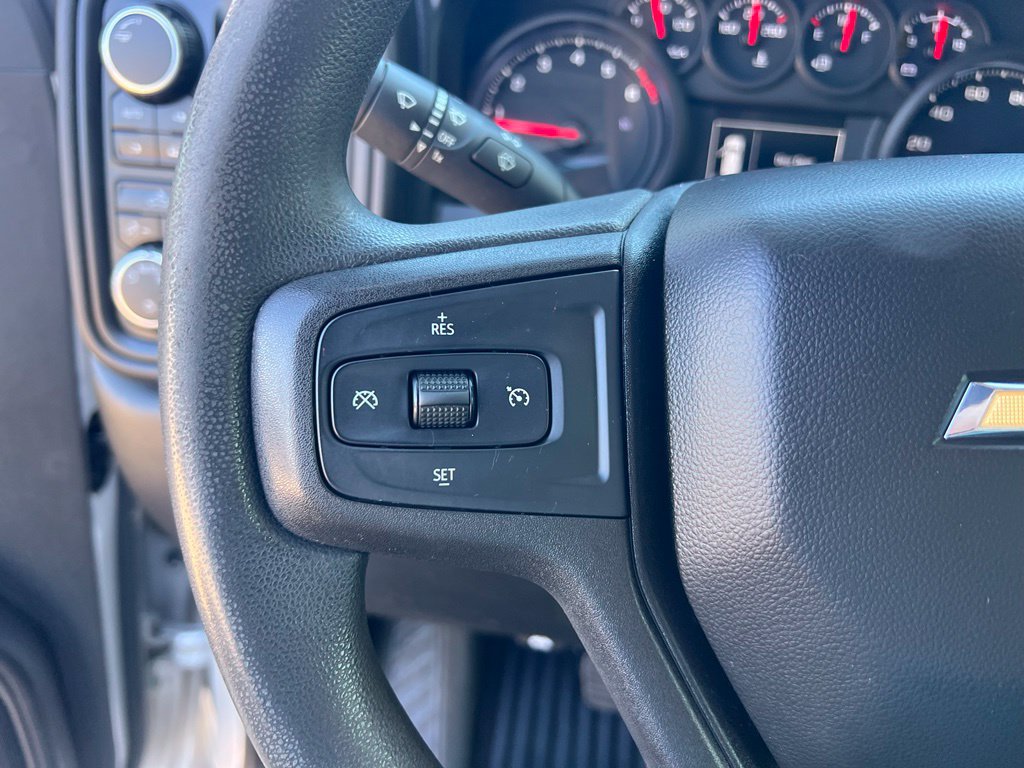 Used 2020 Chevrolet Silverado 1500 Custom w/ Custom Value Package AWD/4WD image 35