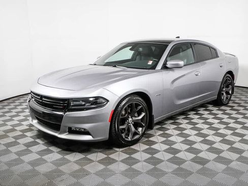 Used 2018 Dodge Charger R/T w/ Plus Group image 26