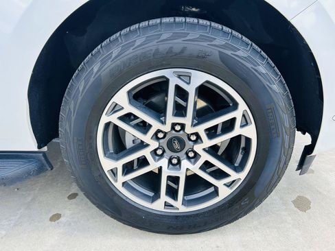 Used 2025 Ford Expedition Active AWD/4WD image 51