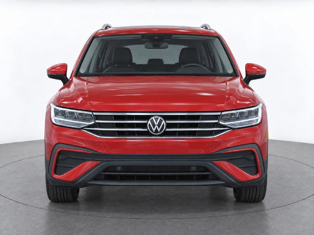 Certified 2023 Volkswagen Tiguan SE AWD/4WD image 7