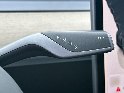 Used 2023 Tesla Model Y Long Range image 22